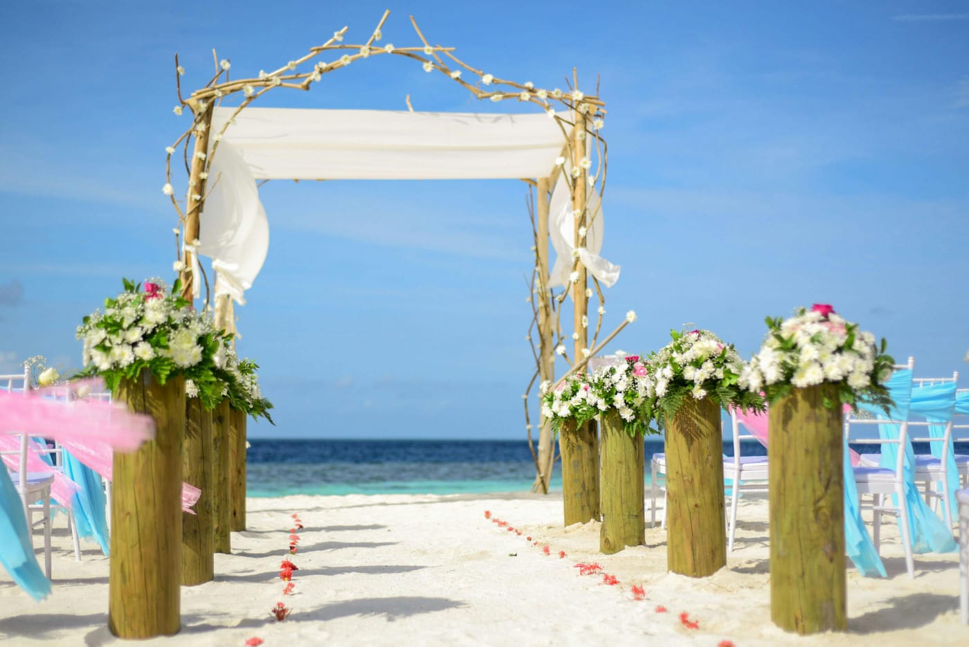 04 Seaside Vows: Dream Wedding on the Beach